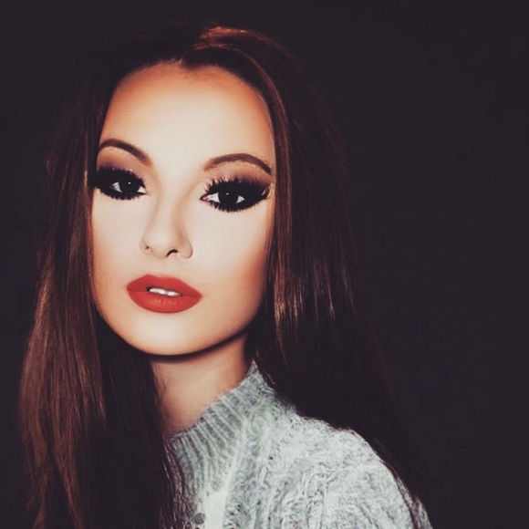 Meet your Posher, Alena - Picture 1 of 1